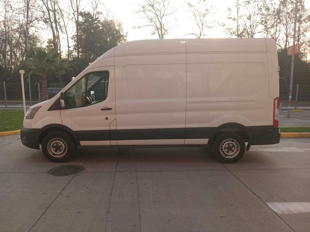 FORD - 4