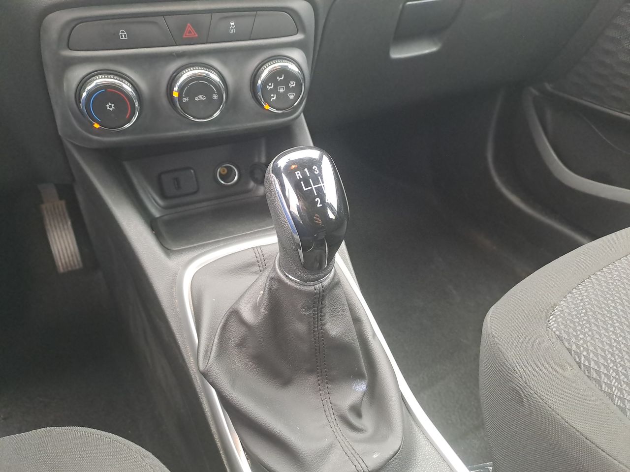 Chevrolet Tracker — foto 15 de 18