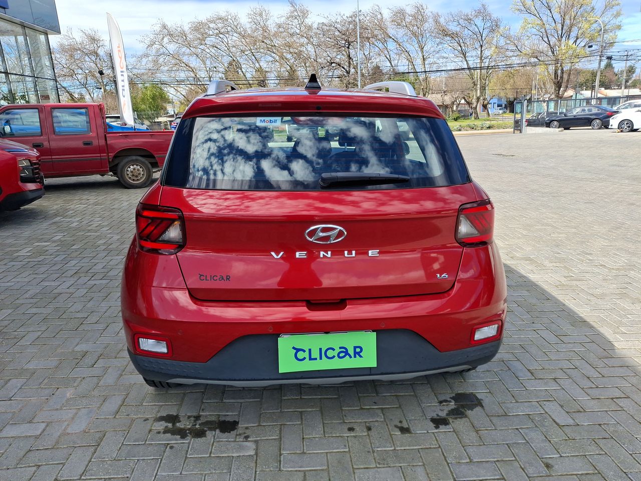 HYUNDAI - 6