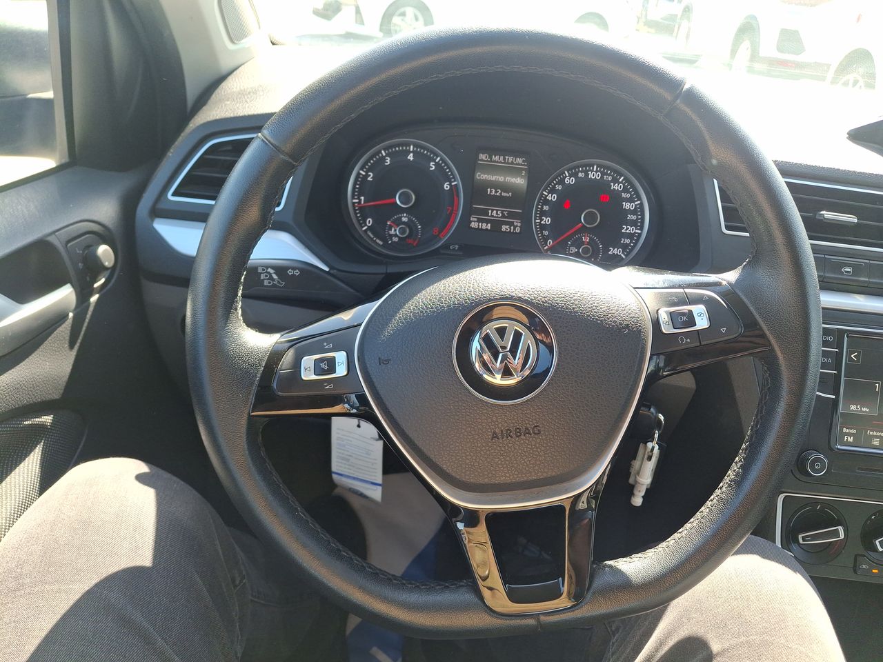 VOLKSWAGEN - 23