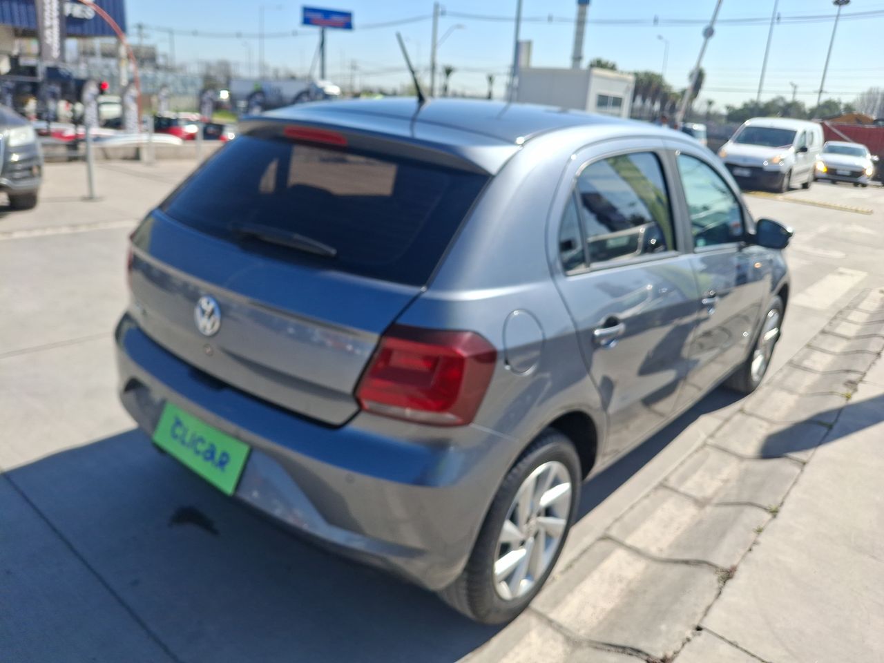 VOLKSWAGEN - 6
