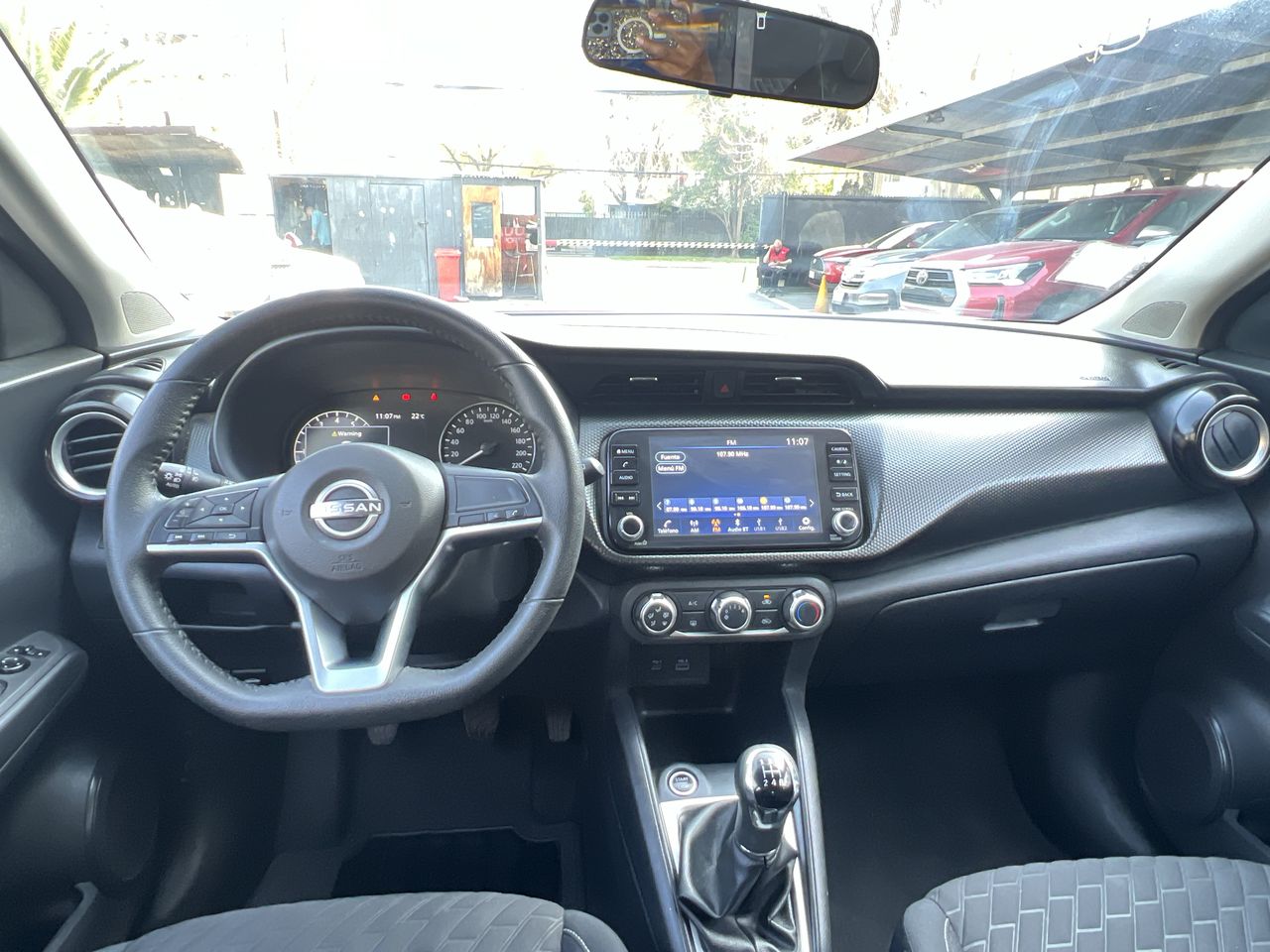 NISSAN - 32