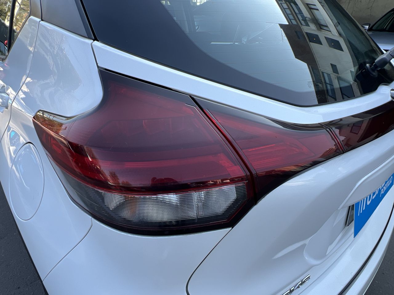 NISSAN - 21