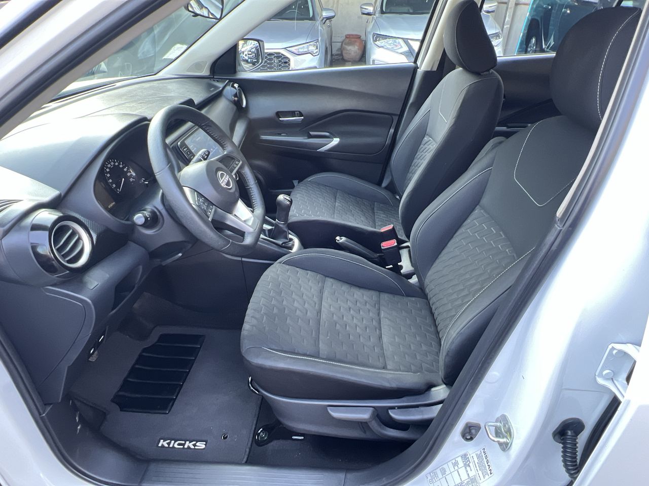 NISSAN - 16