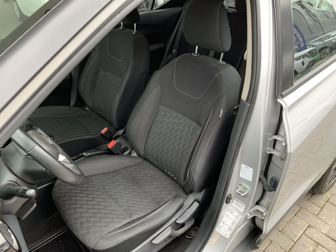 NISSAN - 23