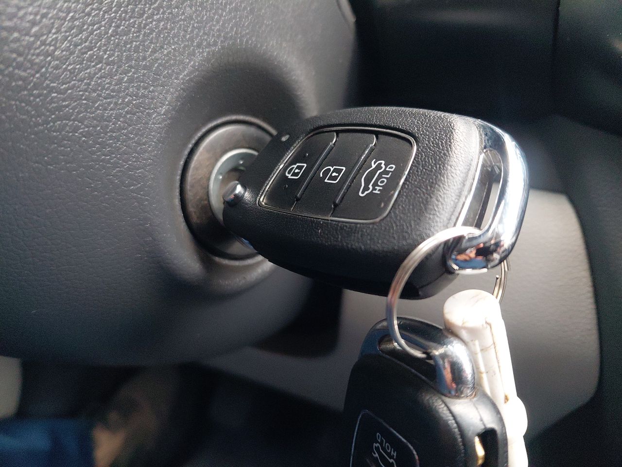 HYUNDAI - 24