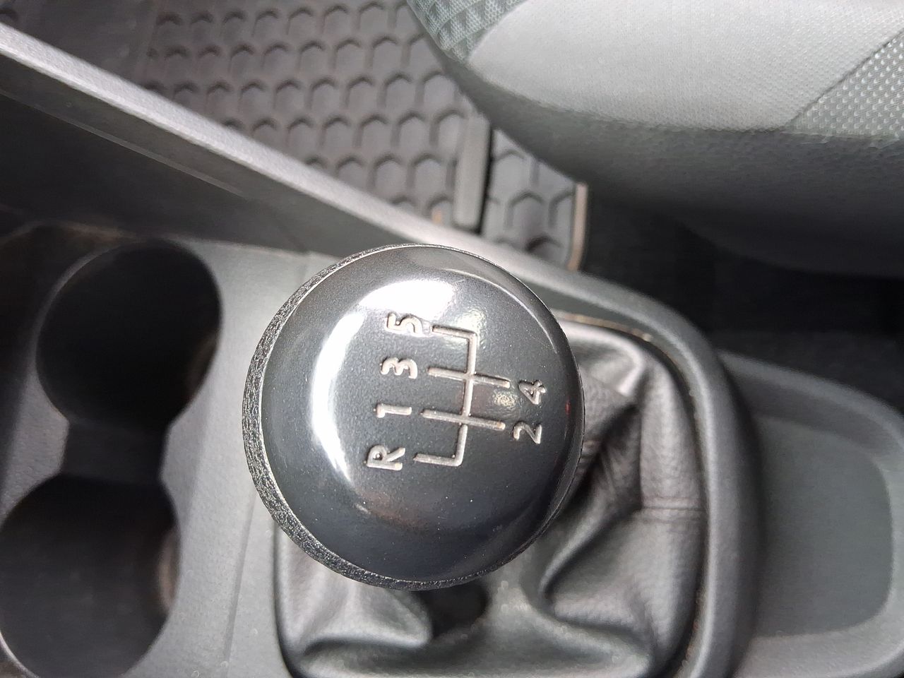 VOLKSWAGEN - 29