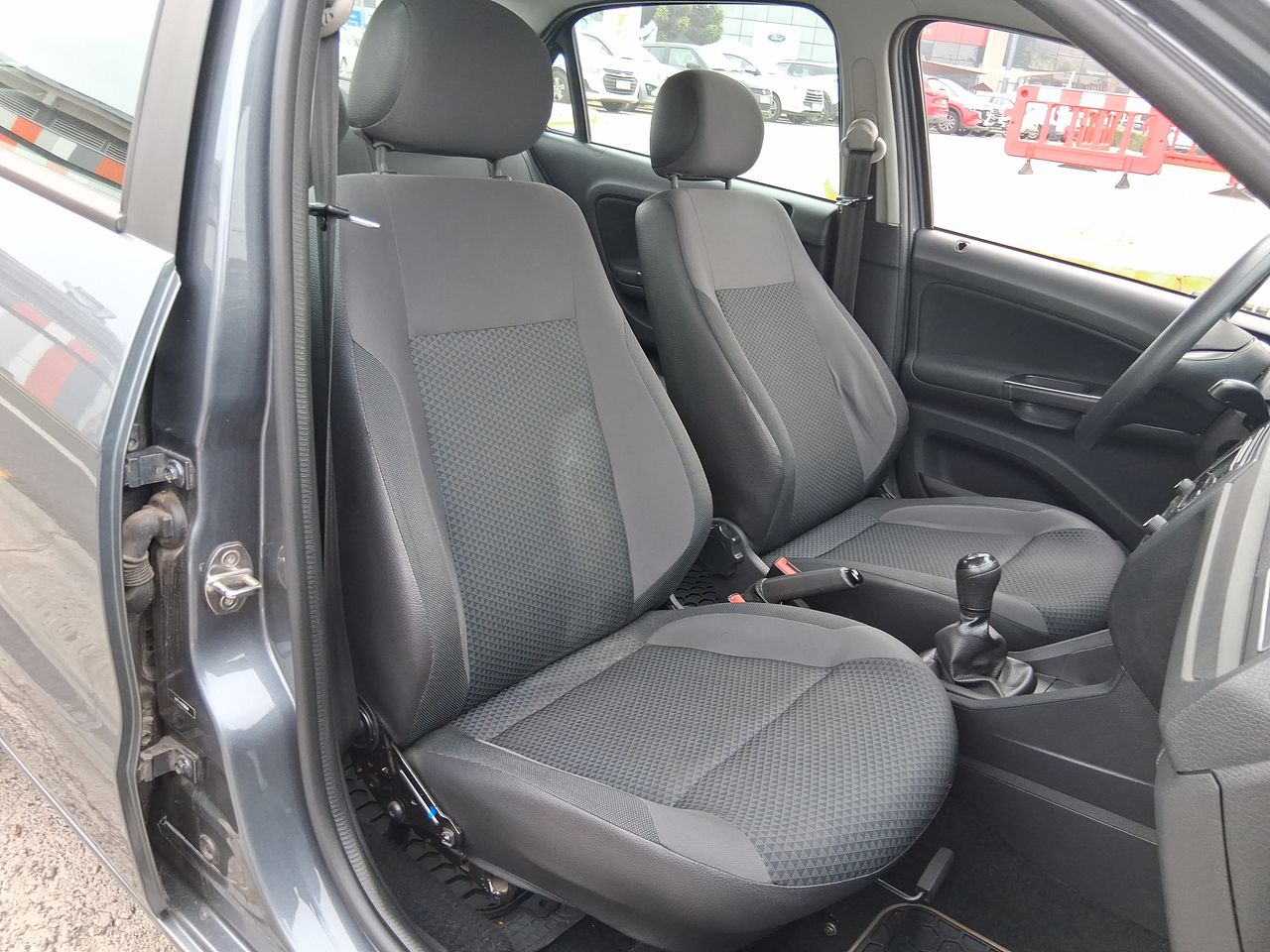 VOLKSWAGEN - 31
