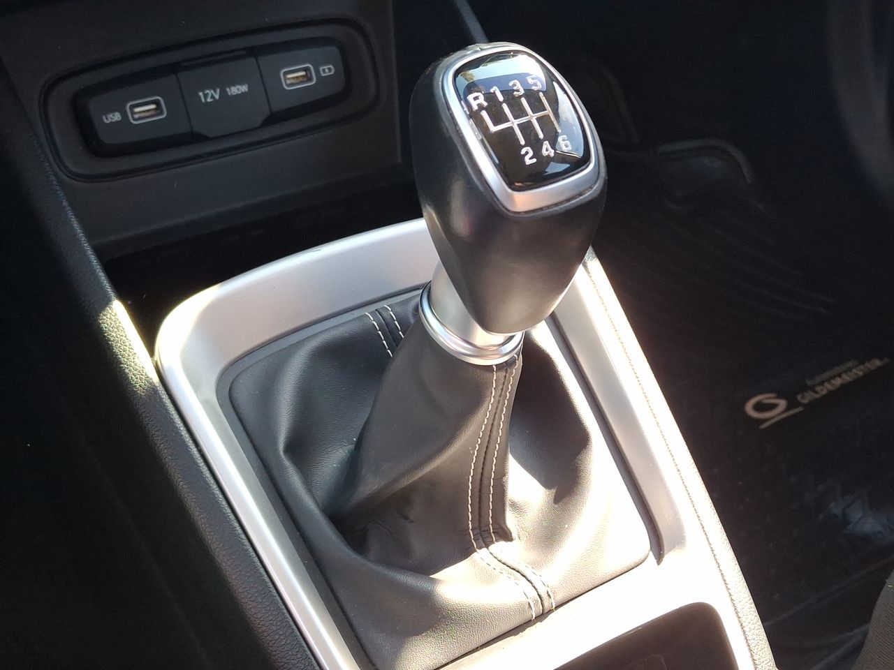 HYUNDAI - 32