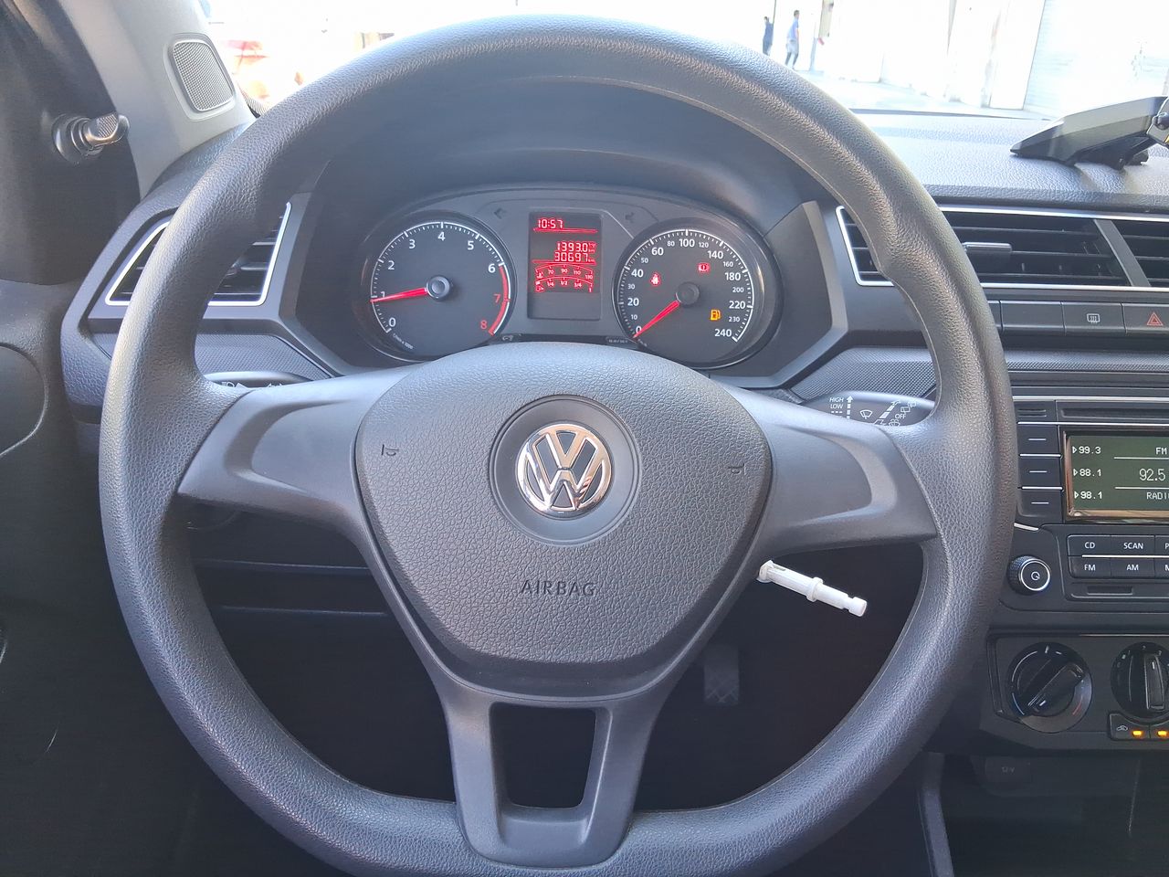 VOLKSWAGEN - 21