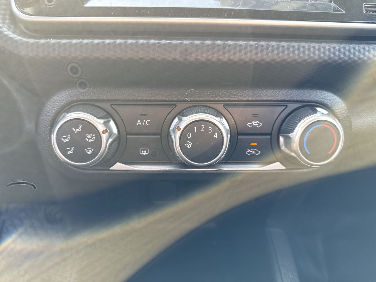 NISSAN - 20