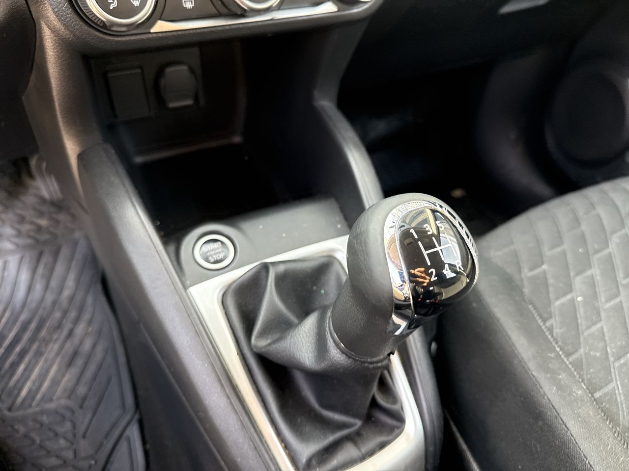 NISSAN - 21