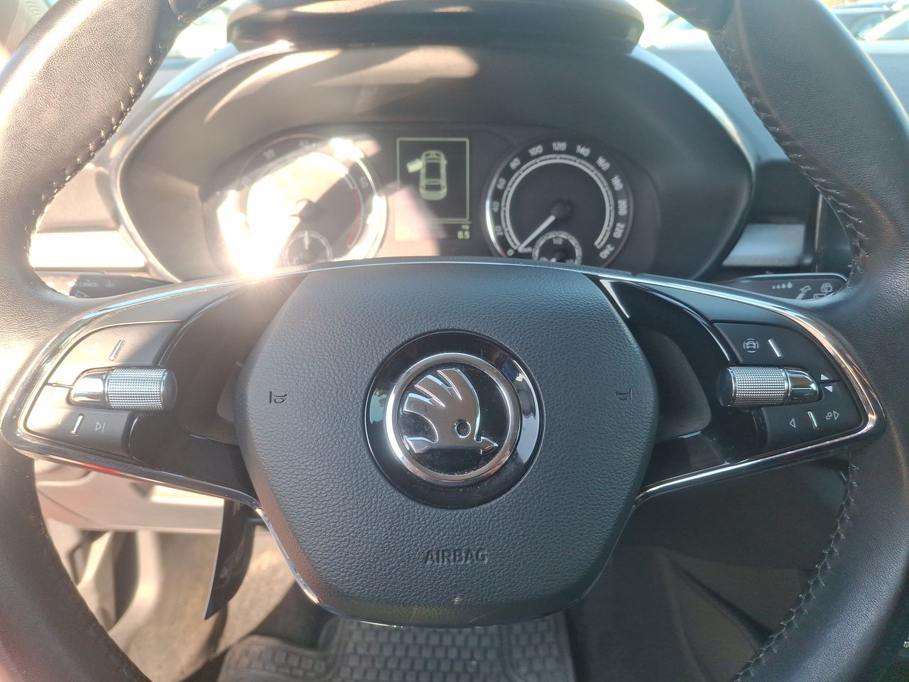 SKODA - 25