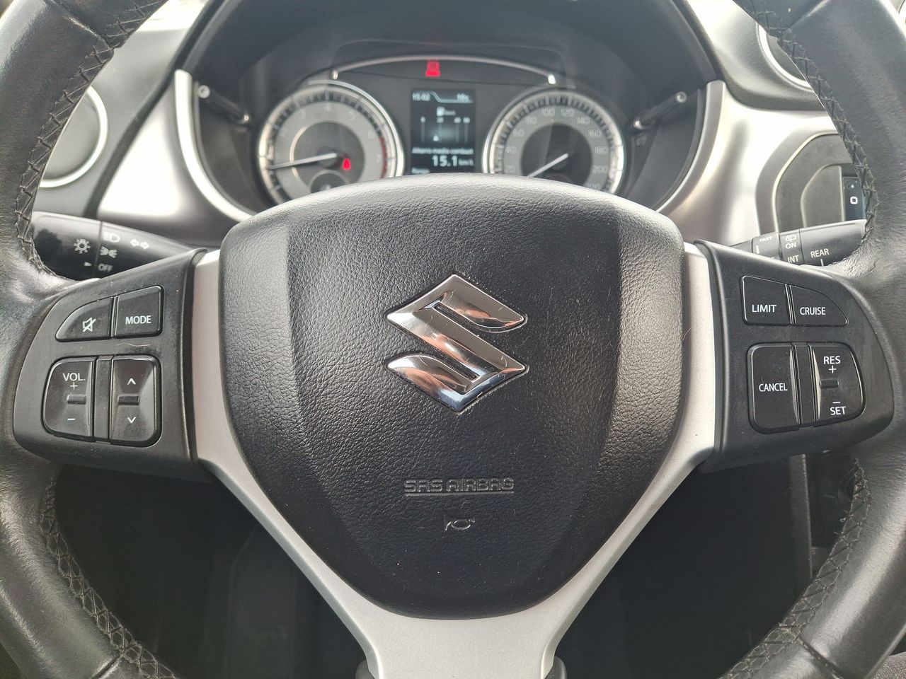 SUZUKI - 23