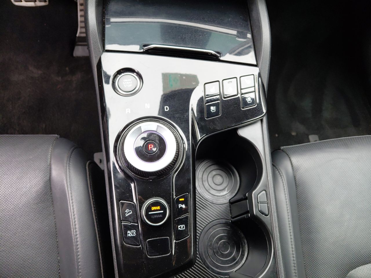 KIA Sportage — foto 23 de 28