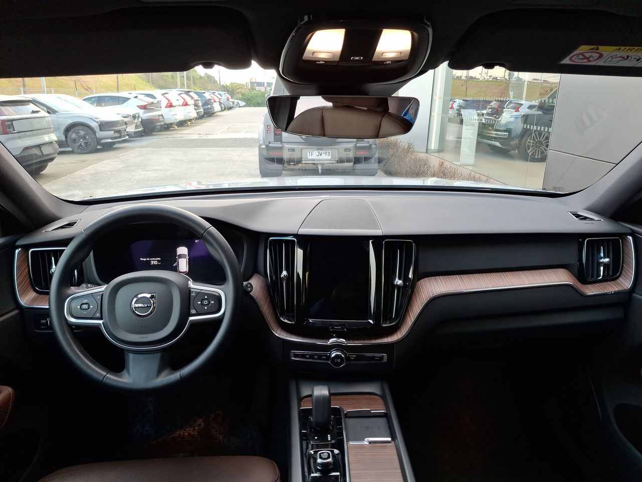 VOLVO - 33