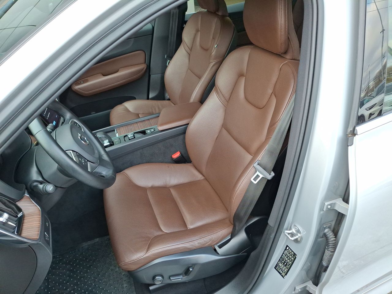 VOLVO - 25