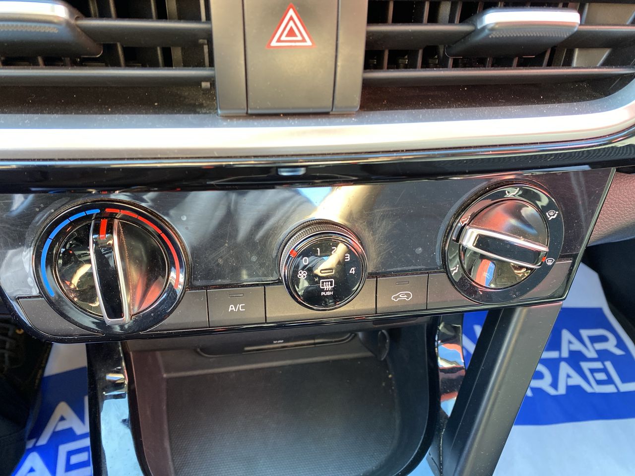 KIA - 30