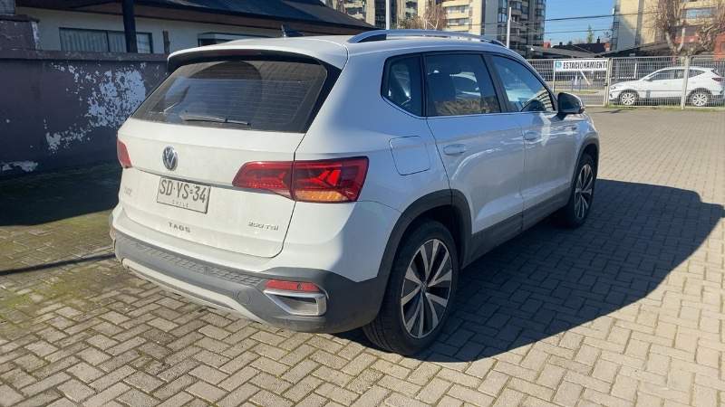 VOLKSWAGEN - 4