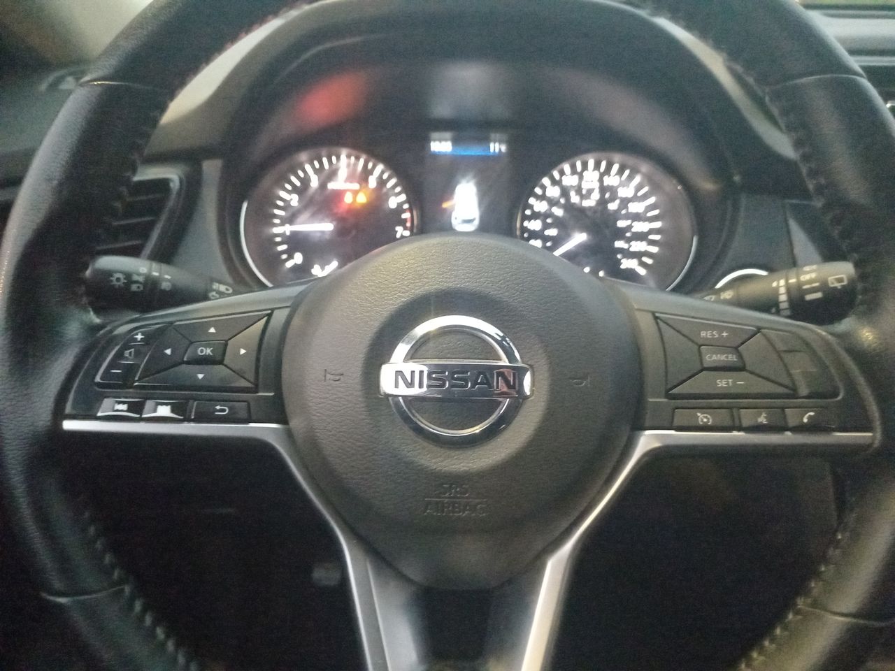 NISSAN - 26