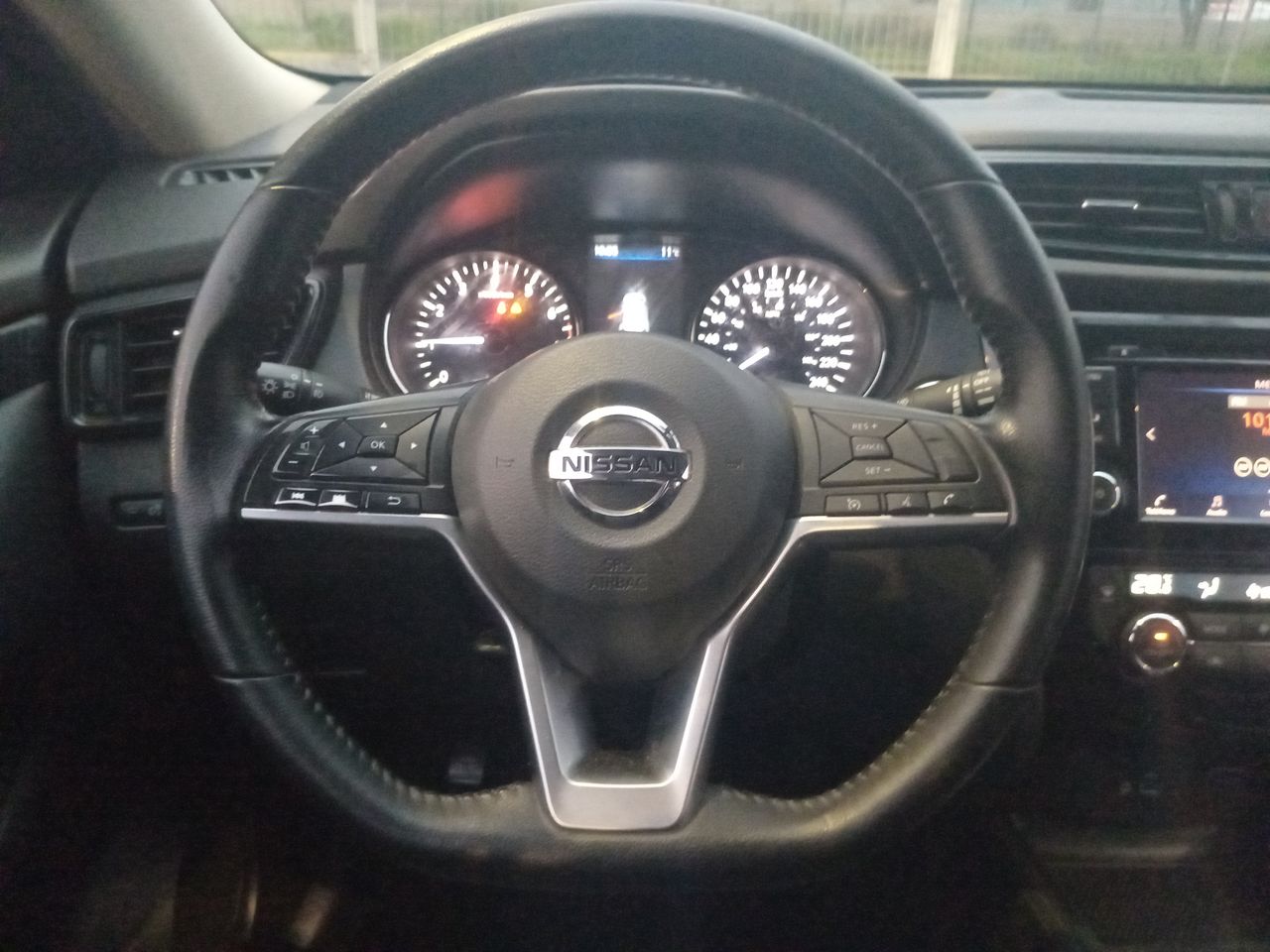NISSAN - 25