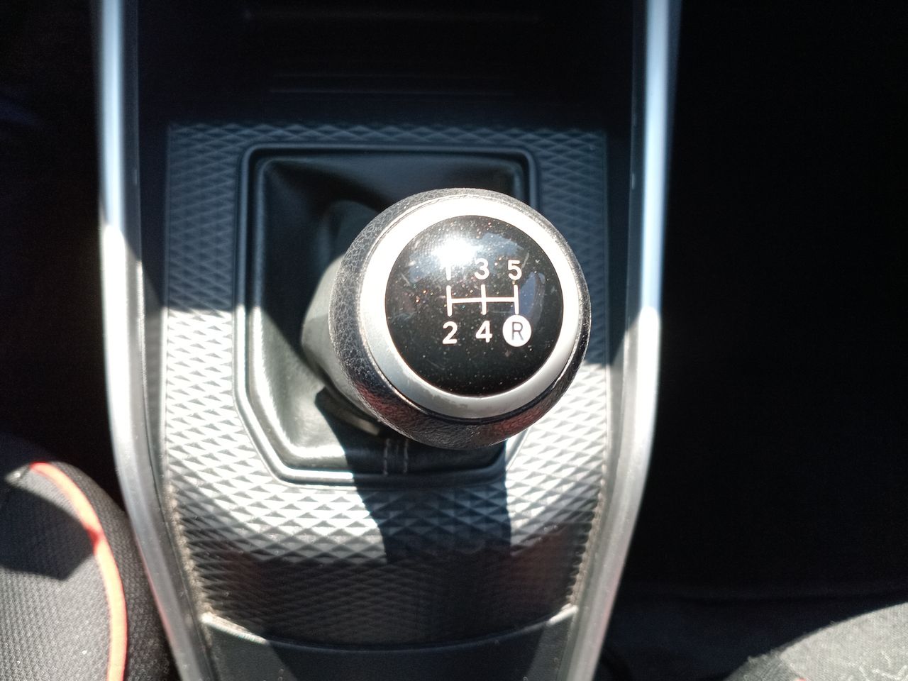 TOYOTA - 32