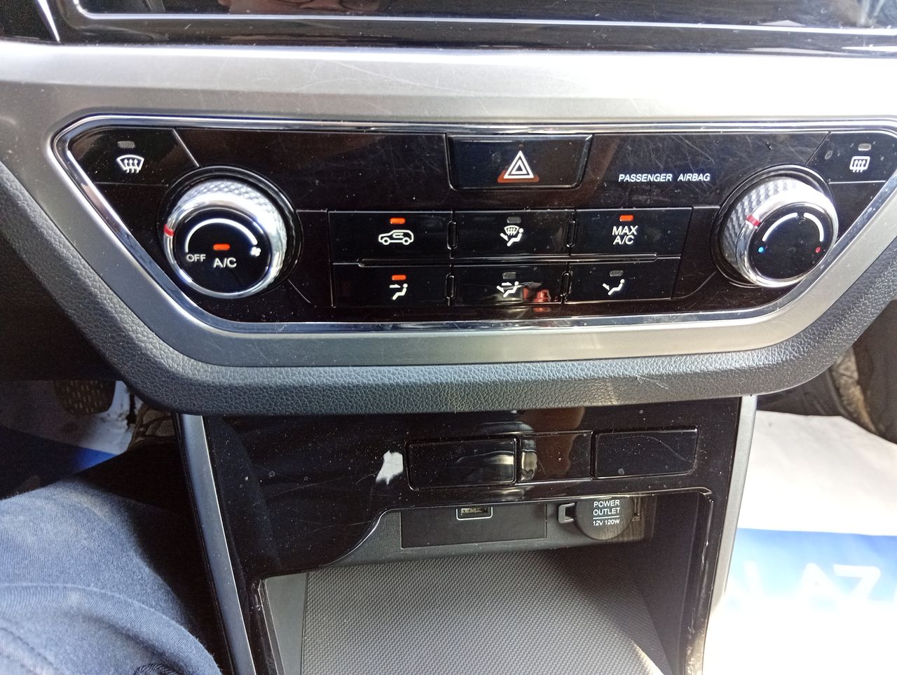 SSANGYONG - 27