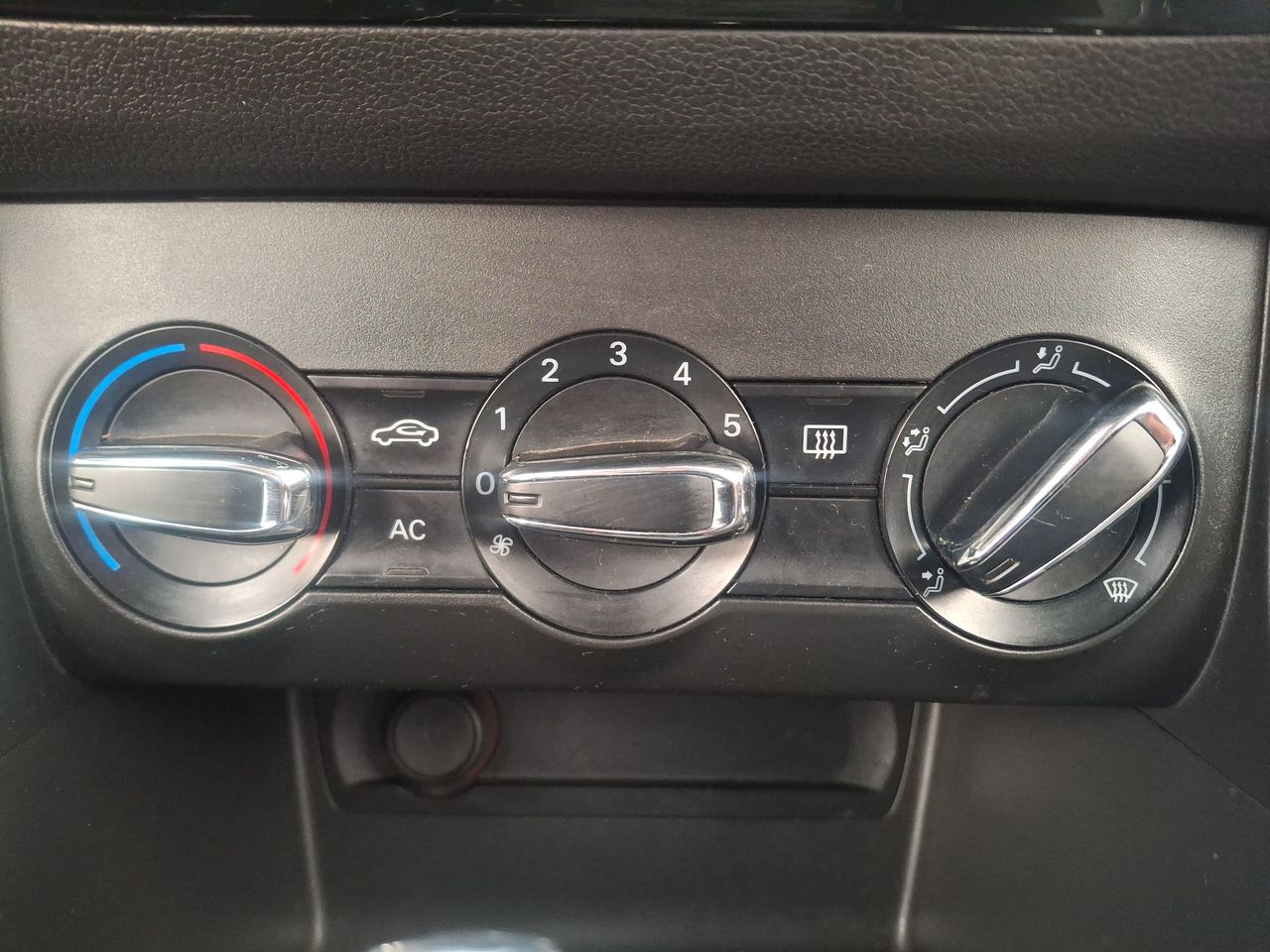 MG Zs — foto 19 de 21