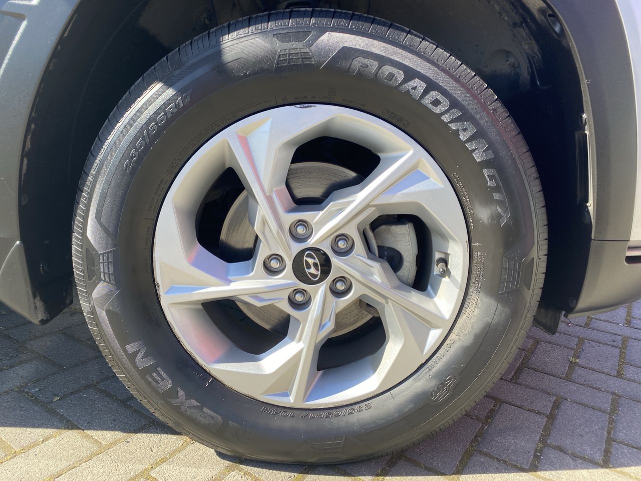 HYUNDAI - 17
