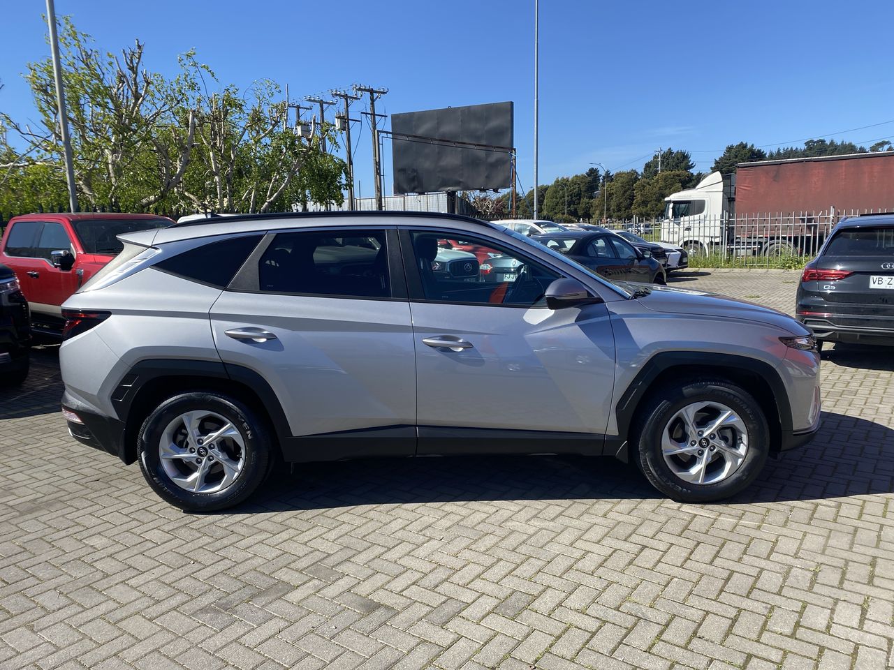 HYUNDAI - 8