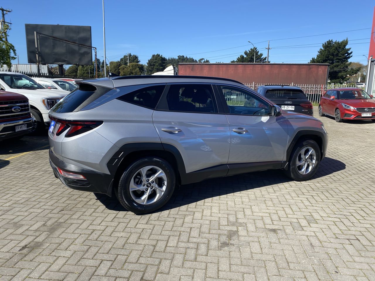 HYUNDAI - 7