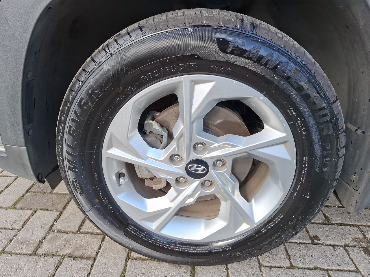 HYUNDAI - 9