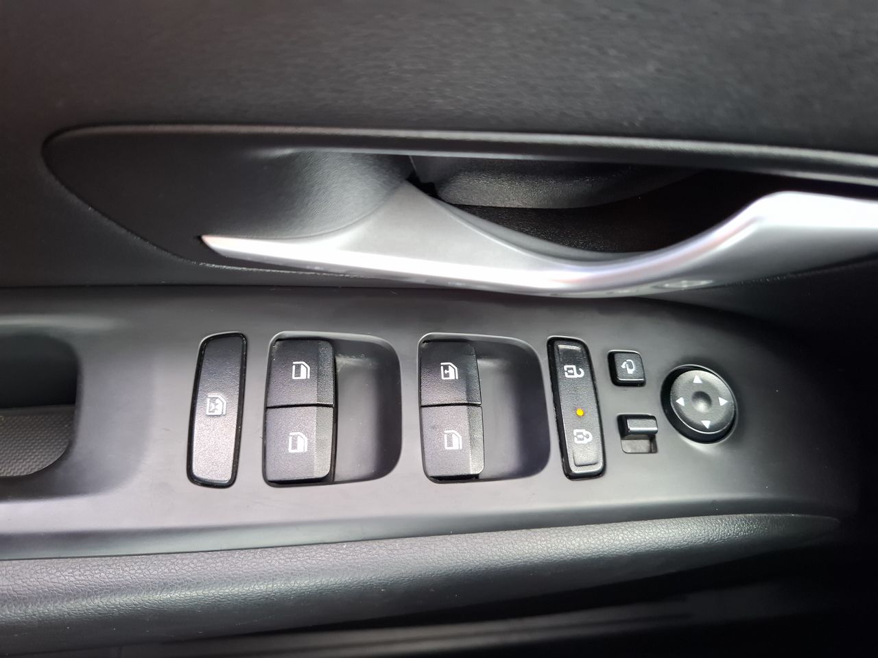 HYUNDAI - 15