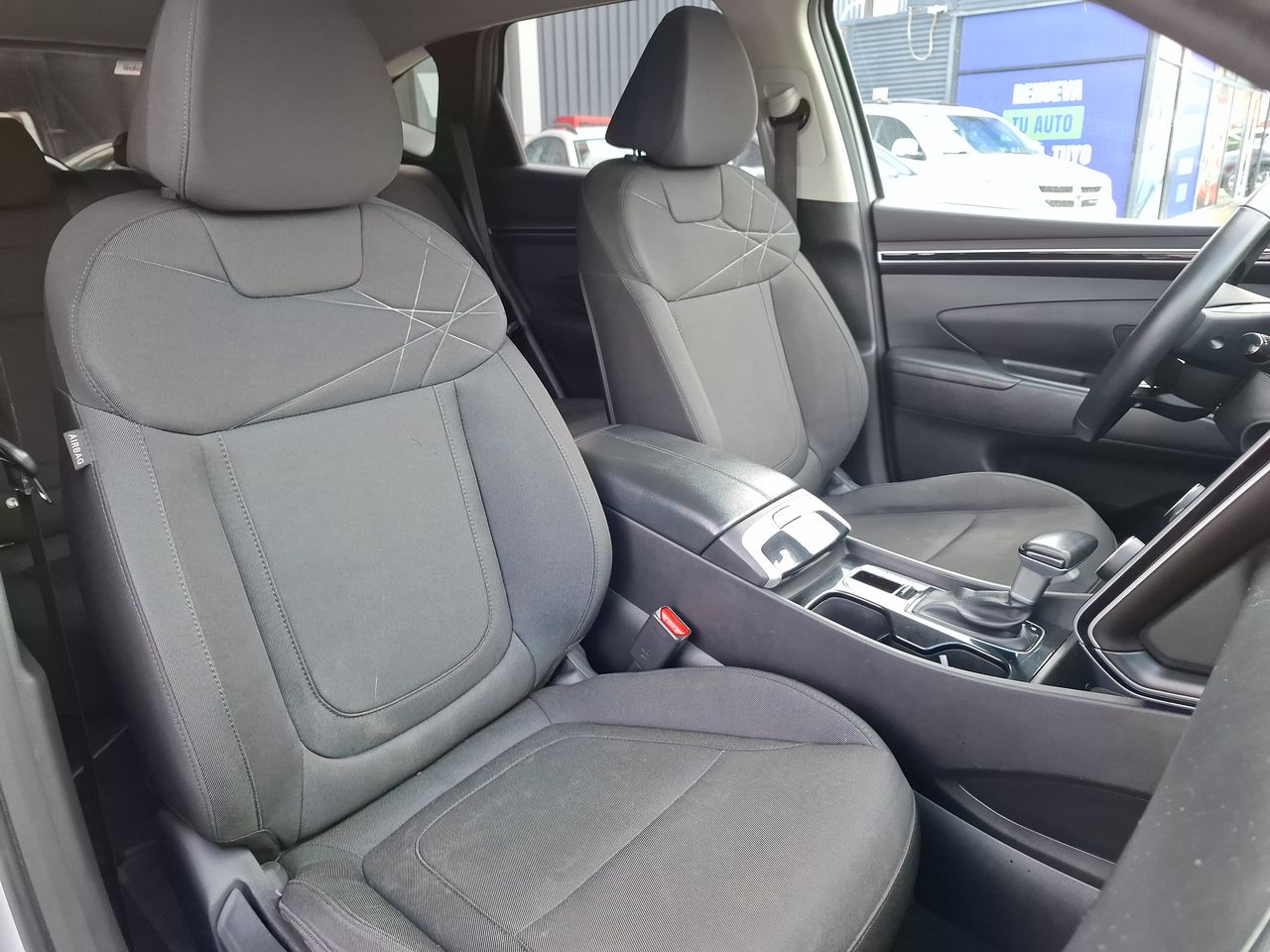 HYUNDAI - 2