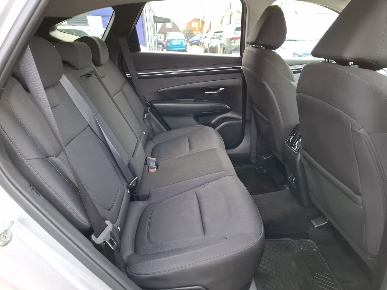 HYUNDAI - 4