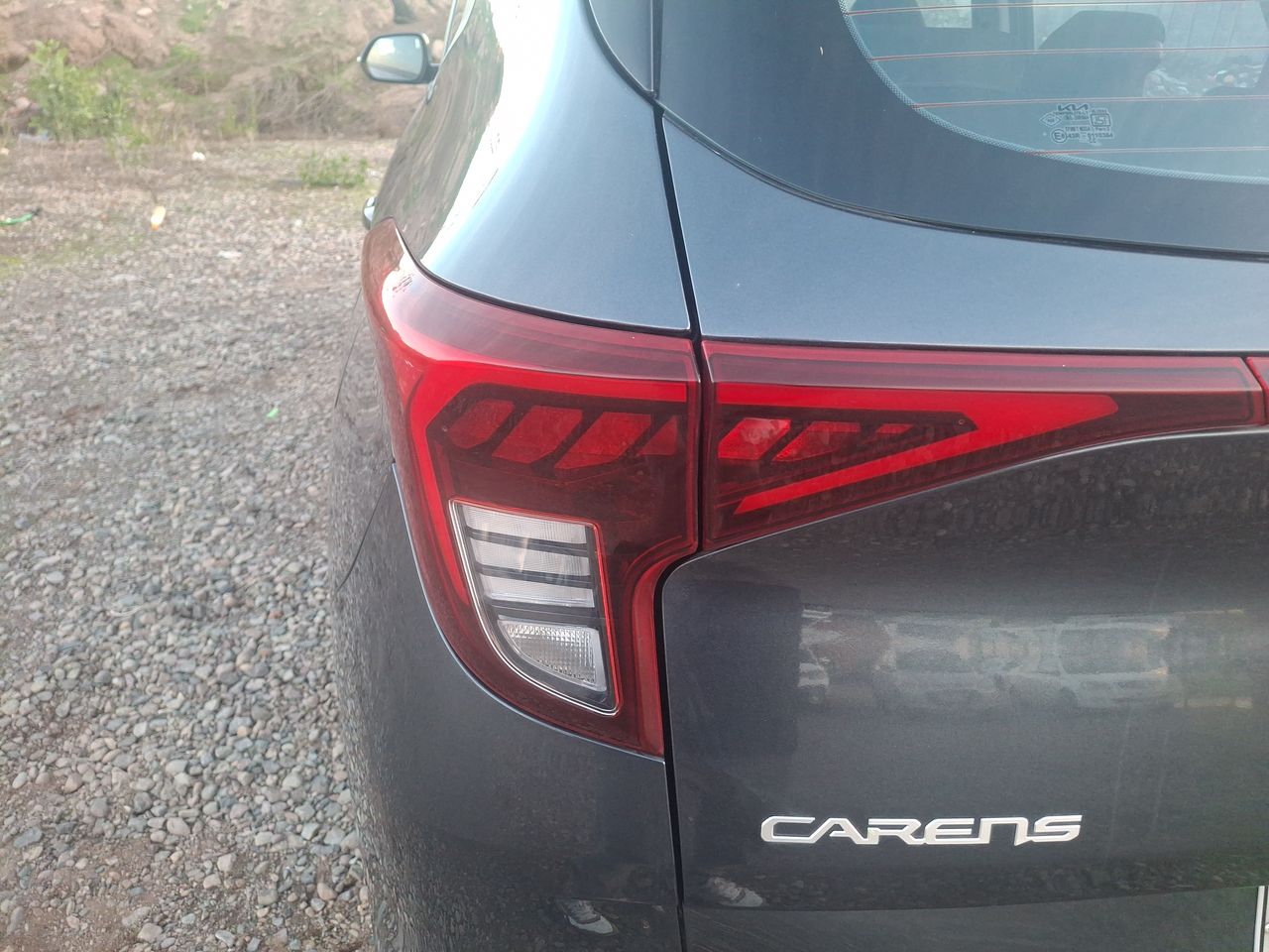 KIA Carens — foto 12 de 21