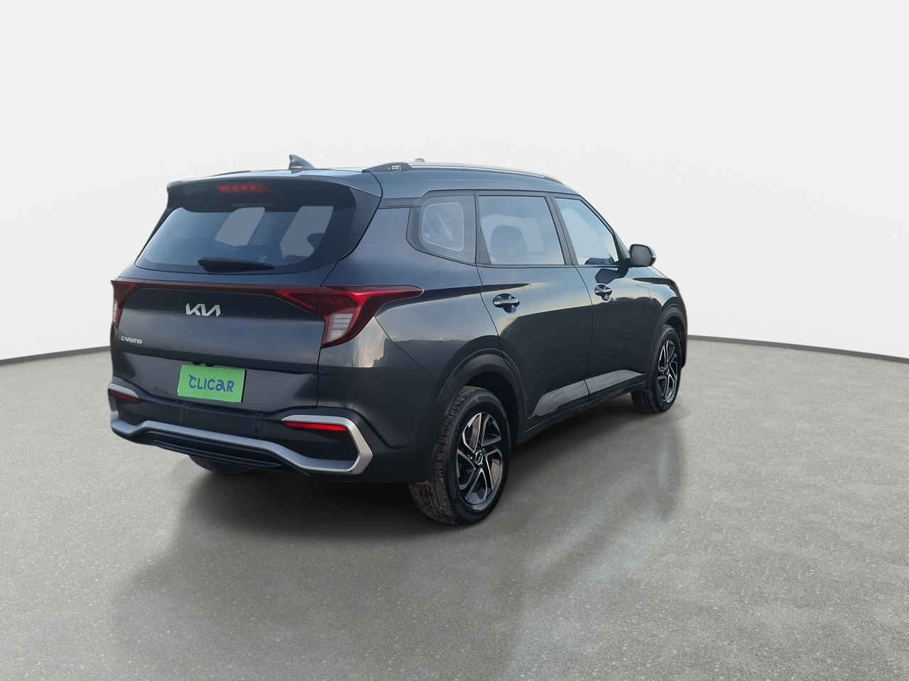 KIA Carens — foto 8 de 29