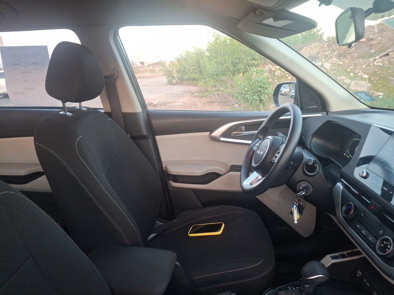 KIA Carens — foto 8 de 21