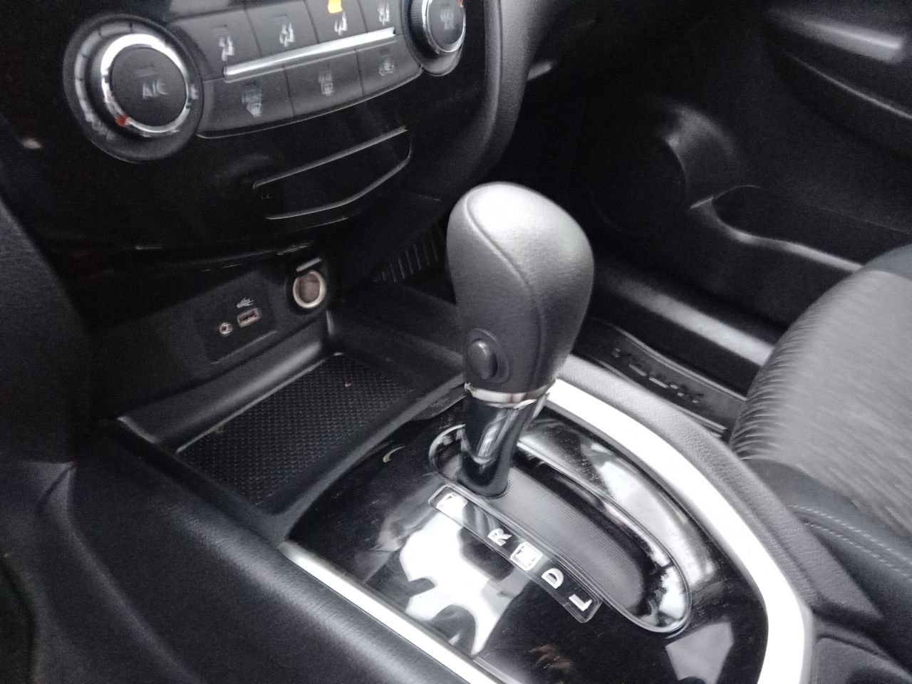 Nissan X-Trail — foto 21 de 26