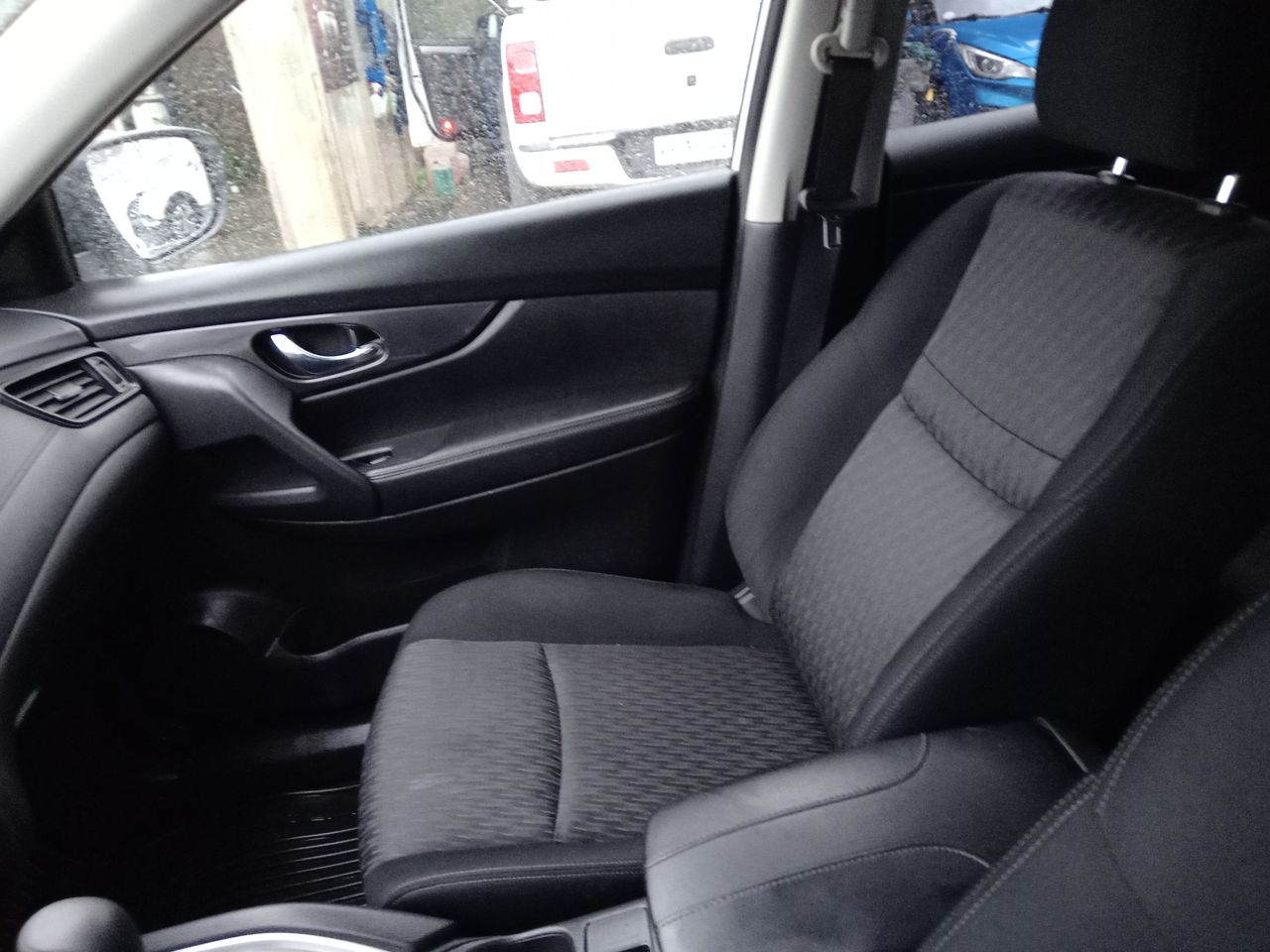 Nissan X-Trail — foto 23 de 26