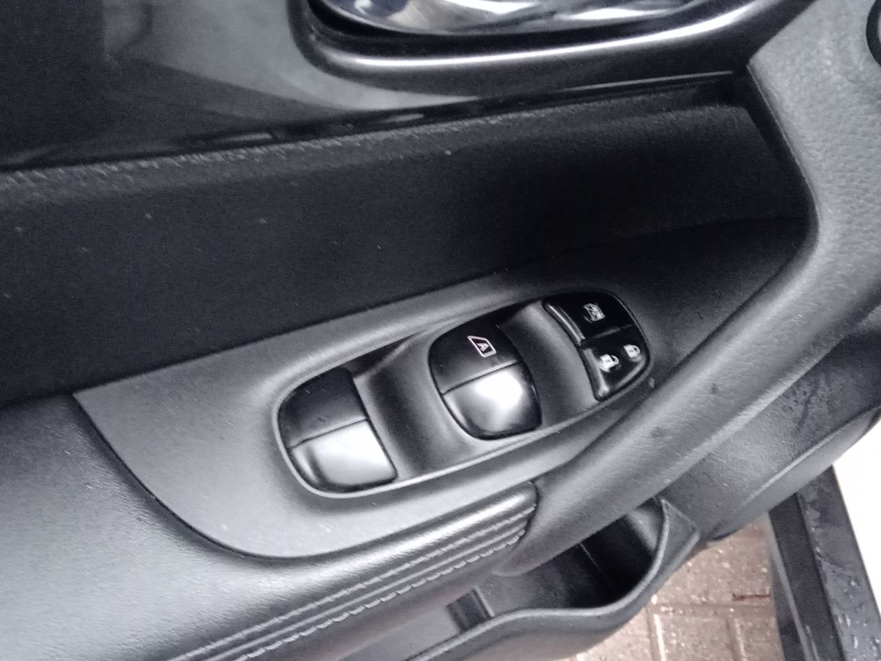 Nissan X-Trail — foto 12 de 26