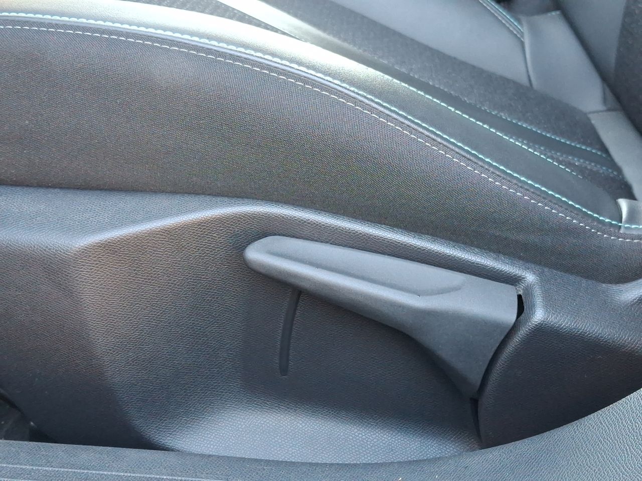 PEUGEOT - 24