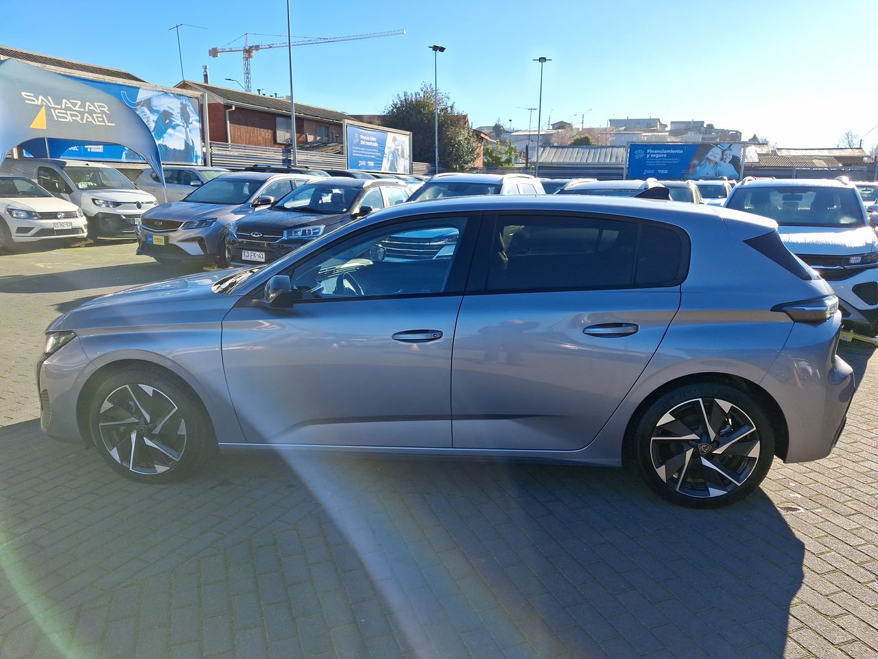 PEUGEOT - 8