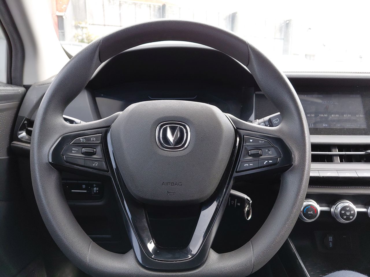 Changan Cs15 — foto 15 de 23