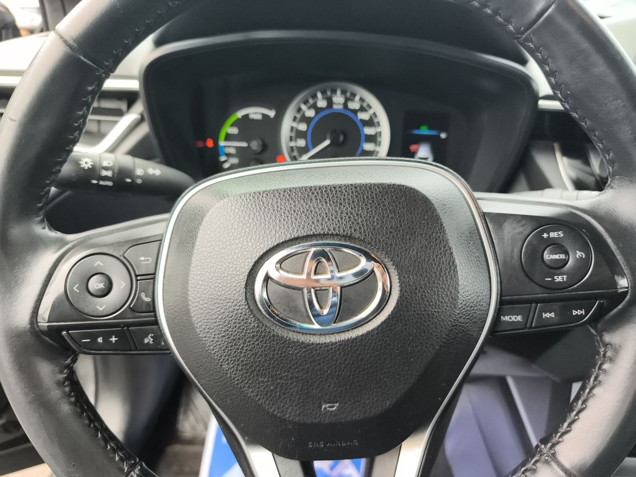 Toyota Corolla Cross — foto 25 de 34