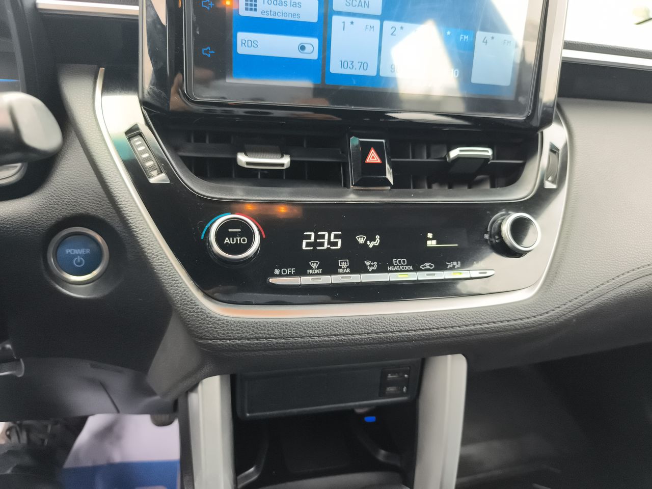 Toyota Corolla Cross — foto 29 de 34