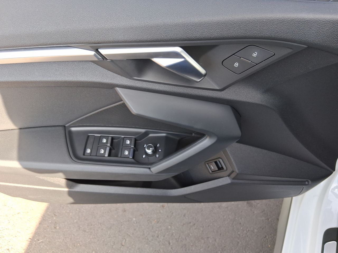 AUDI - 21