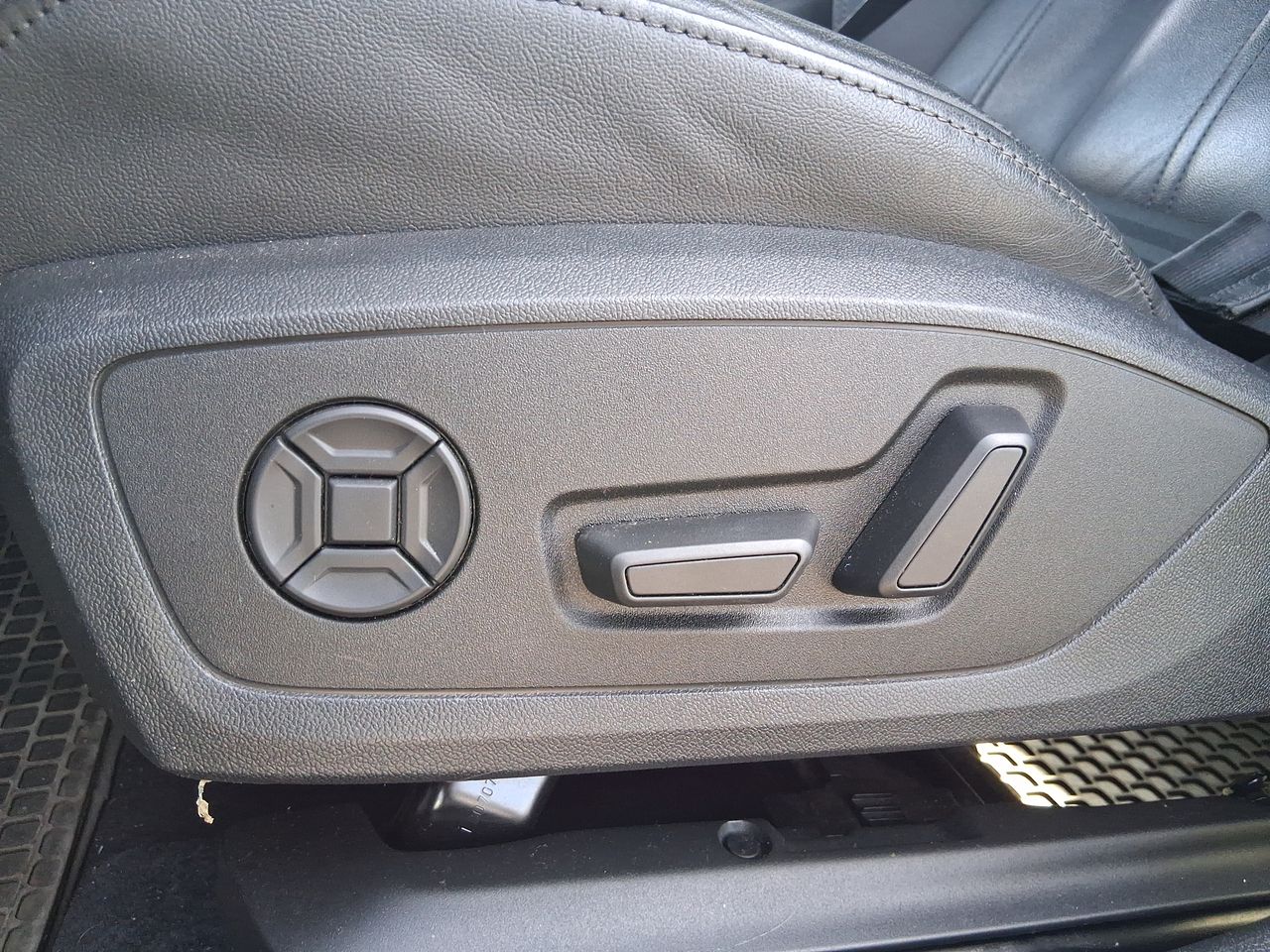 AUDI - 22