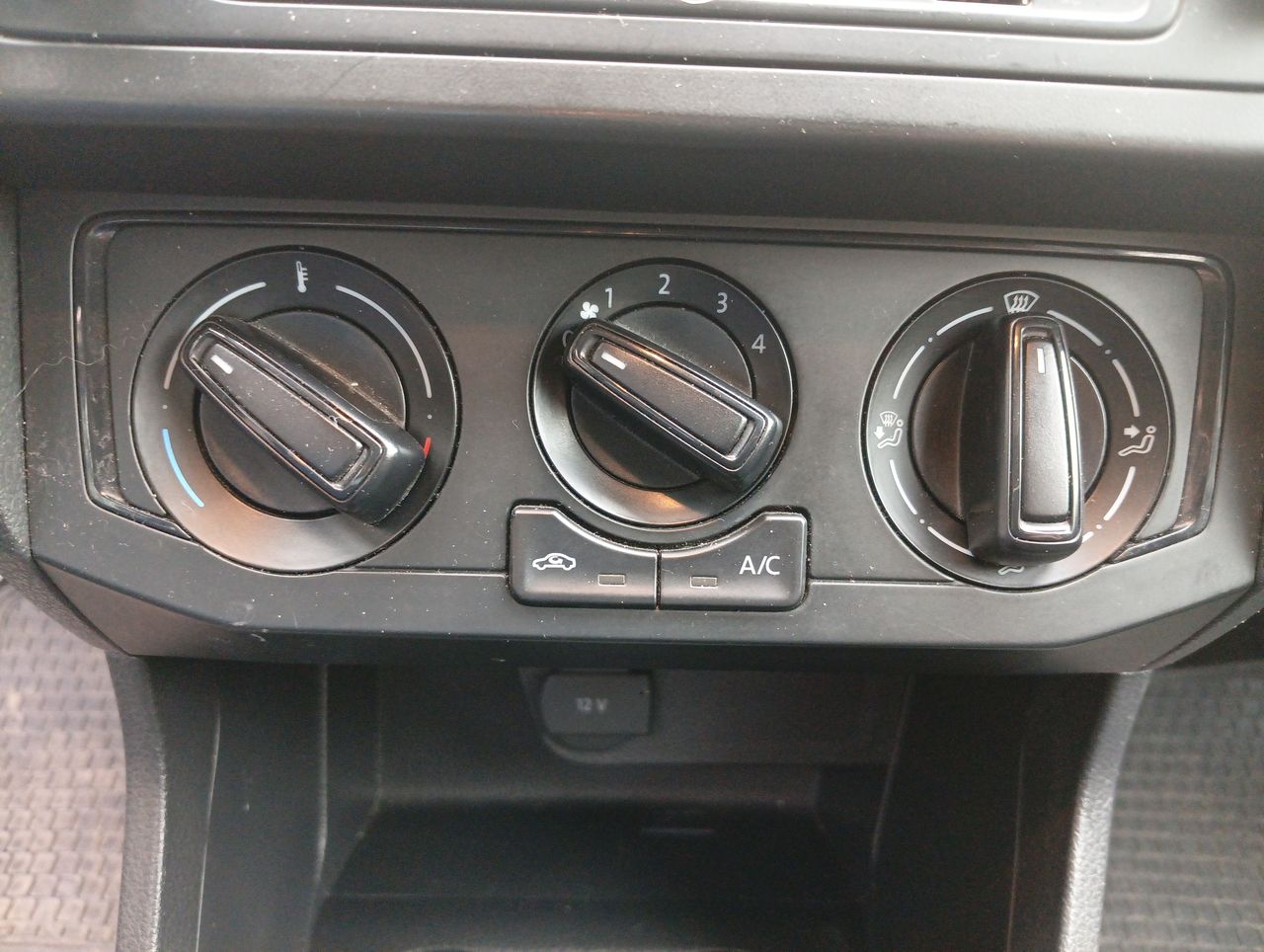 VOLKSWAGEN - 20