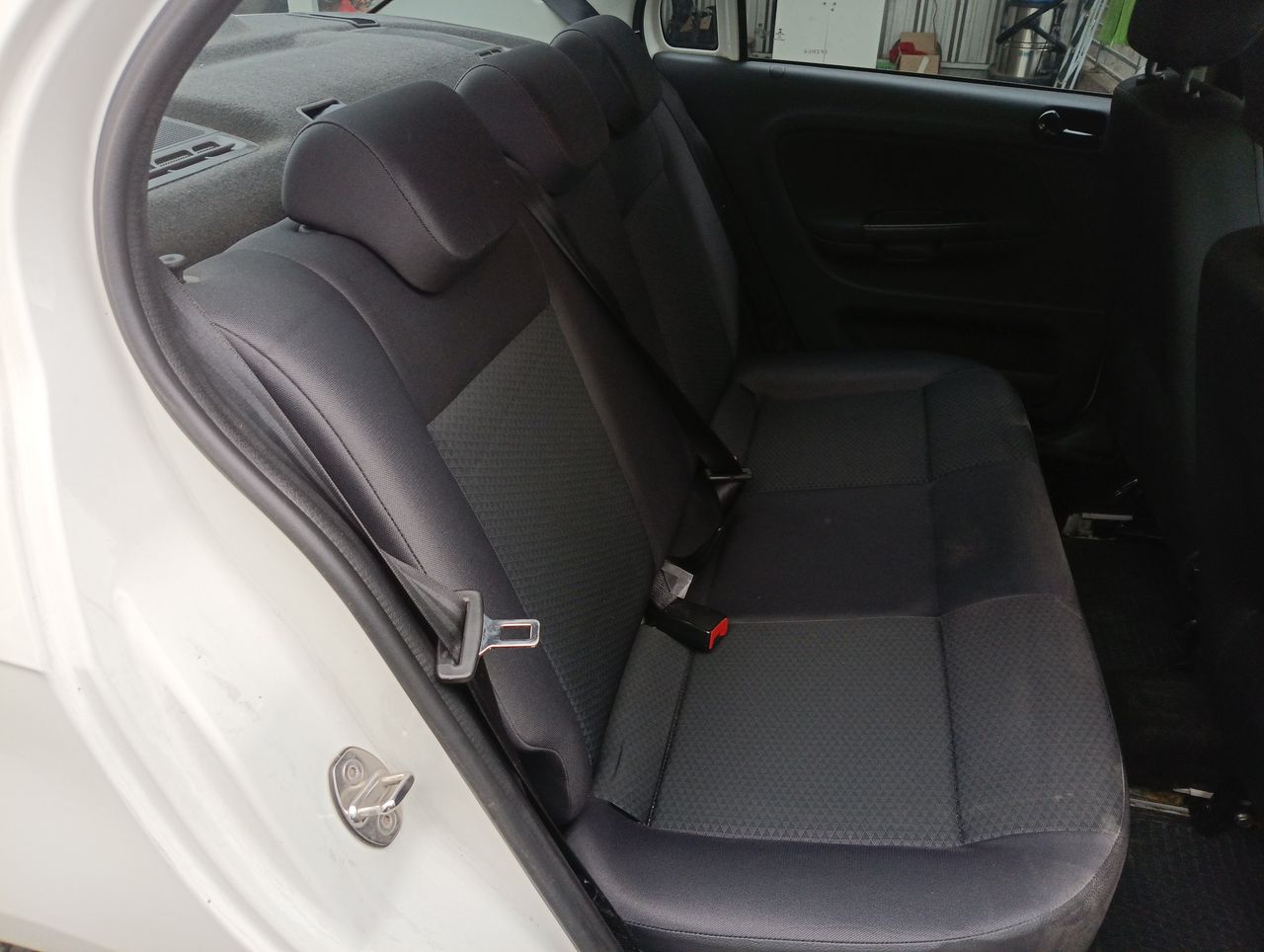 VOLKSWAGEN - 24